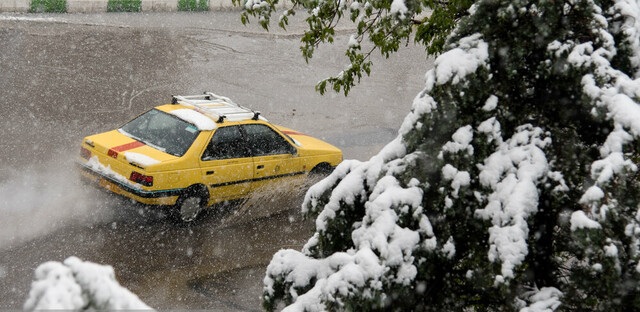 برف و باران در محورهای تهران-شمال و برخی جادههای کشور برف و باران در محورهای تهران-شمال و برخی جادههای کشور