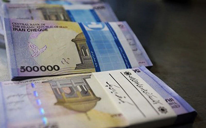 شایعات اخذ مالیات از سپردههای بانکی کذب محض است شایعات اخذ مالیات از سپردههای بانکی کذب محض است