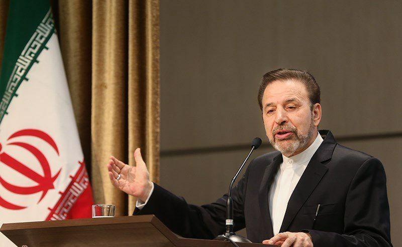 چرا قیمت بنزین پلکانی بالا نرفت؟/ پاسخهای واعظی به سوالات دانشجویان درباره افزایش قیمت بنزین و ناآرامیهای اخیر چرا قیمت بنزین پلکانی بالا نرفت؟/ پاسخهای واعظی به سوالات دانشجویان درباره افزایش قیمت بنزین و ناآرامیهای اخیر