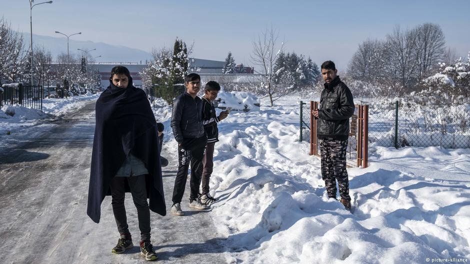 پناهجویان در بوسنی با مرگ دست و پنجه نرم میکنند پناهجویان در بوسنی با مرگ دست و پنجه نرم میکنند