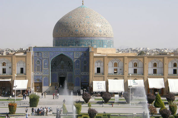 نفس کاشی‌های «شیخ لطف‌الله» بند آمد