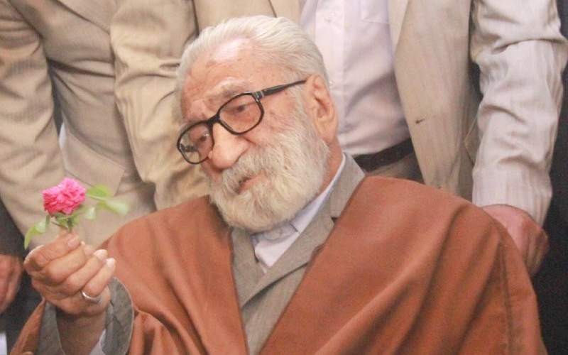 تکذیب خبر درگذشت نور علی تابنده تکذیب خبر درگذشت نور علی تابنده