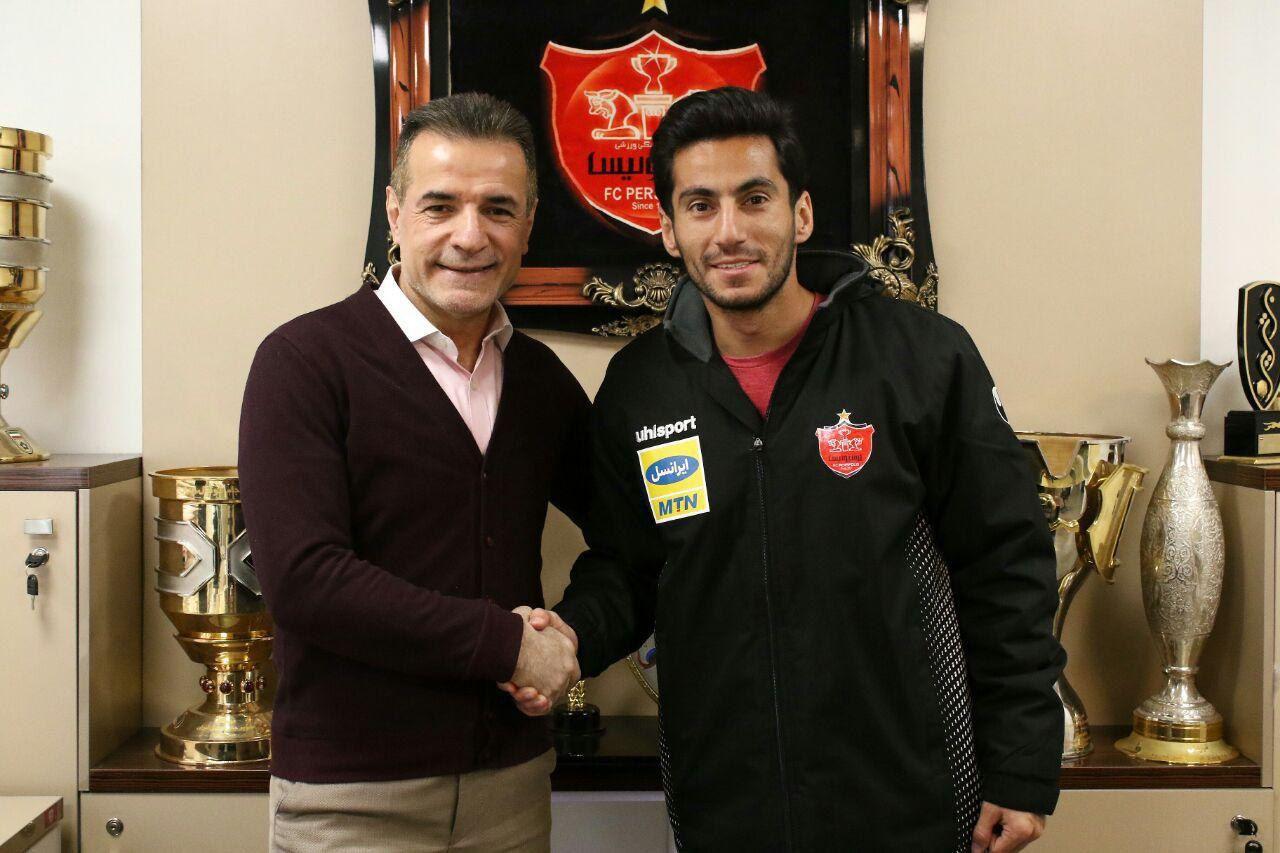 مدافع پرسپولیس قراردادش را تمدید کرد مدافع پرسپولیس قراردادش را تمدید کرد