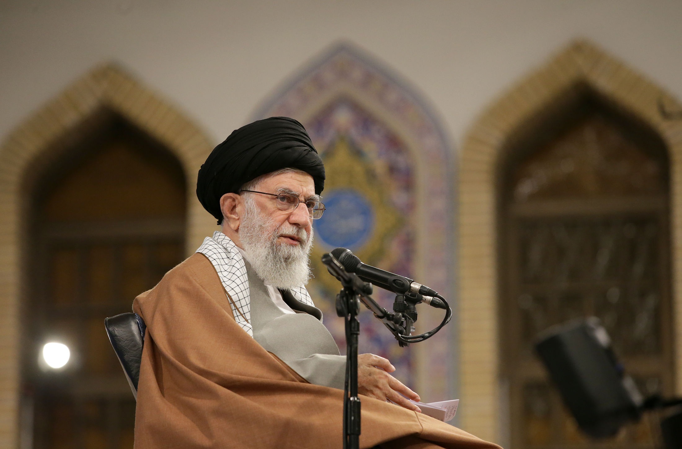 روایت دژپسند از توصیههای اقتصادیِ رهبر انقلاب +فیلم روایت دژپسند از توصیههای اقتصادیِ رهبر انقلاب +فیلم