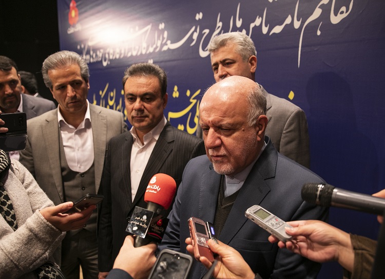 بانک ملت در موفقیتهای وزارت نفت بسیار موثر بوده است بانک ملت در موفقیتهای وزارت نفت بسیار موثر بوده است