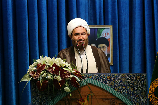 حاج علیاکبری: سهمیهبندی بنزین جمعبندی مدیریت عالی نظام بود حاج علیاکبری: سهمیهبندی بنزین جمعبندی مدیریت عالی نظام بود