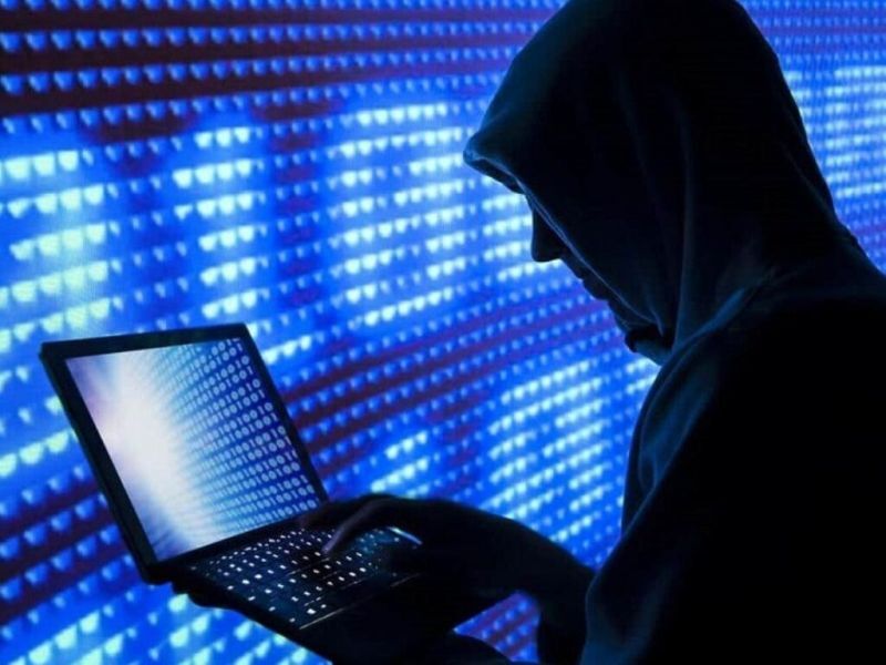 باند سرقت اینترنتی از حسابهای بانکی متلاشی شد باند سرقت اینترنتی از حسابهای بانکی متلاشی شد
