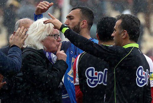 شفر: چون استقلال بودیم داورها به ضرر ما میگرفتند! شفر: چون استقلال بودیم داورها به ضرر ما میگرفتند!