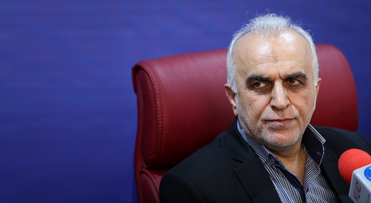 تذکر به وزیر اقتصاد به دلیل ابتلای 3000کارمند بانک به کرونا تذکر به وزیر اقتصاد به دلیل ابتلای 3000کارمند بانک به کرونا