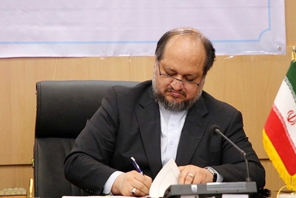 بخشنامه تعیین حداقل مزد کارگران در سال ۹۹را ابلاغ شد بخشنامه تعیین حداقل مزد کارگران در سال ۹۹را ابلاغ شد