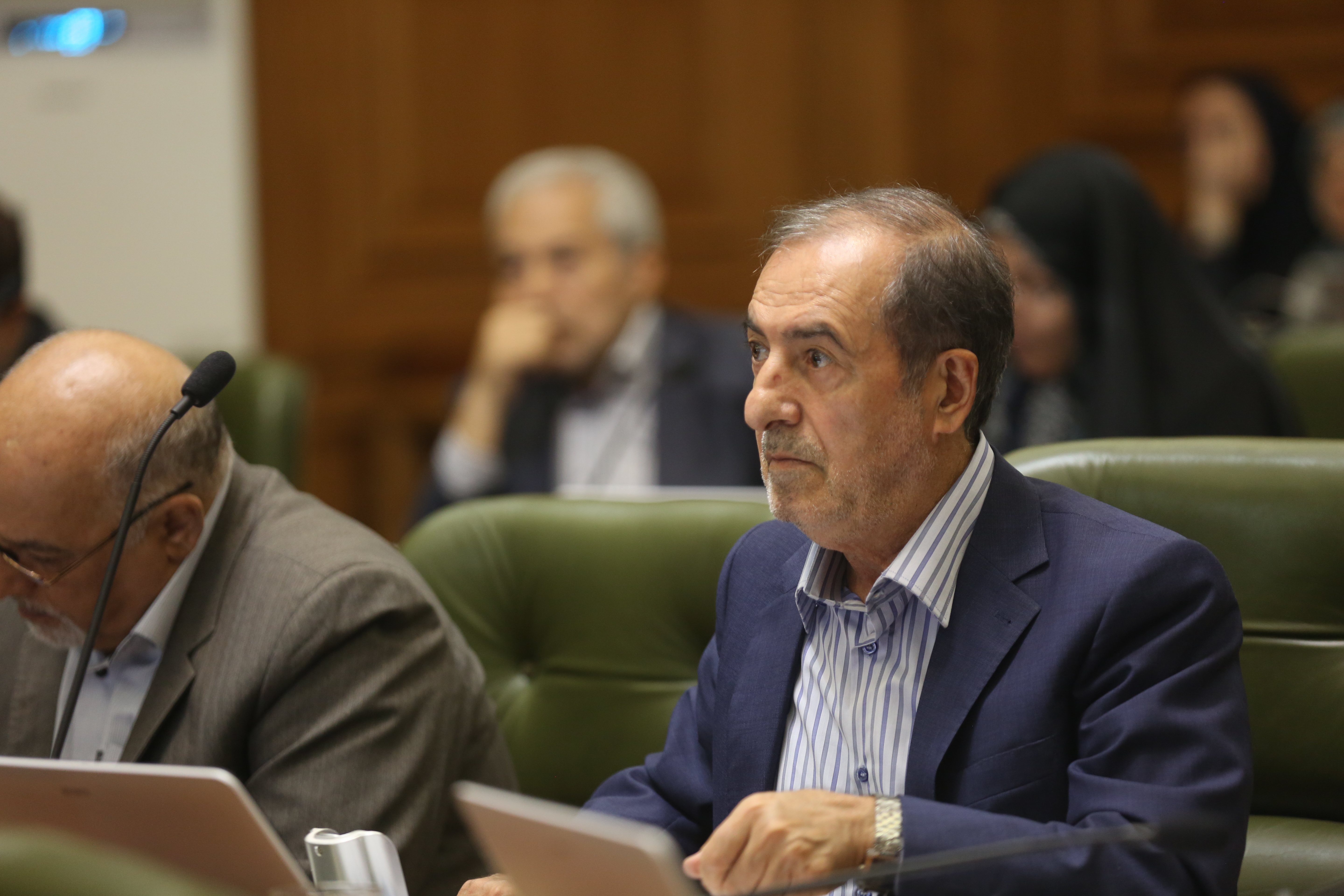 الویری: ناهماهنگی نهادهای متولی امر سلامت در شهرهای ایران/ انتقاد به حذف عوارض گذاری شورای شهرها در مجلس الویری: ناهماهنگی نهادهای متولی امر سلامت در شهرهای ایران/ انتقاد به حذف عوارض گذاری شورای شهرها در مجلس