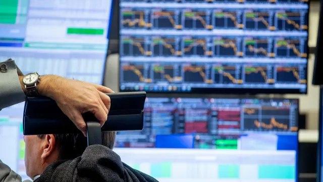 تاثیر انتشار آمارهای تازه بر بازارهای سهام/ عقب نشینی بازارهای سهام در پی انتشار آمار تازه تاثیر انتشار آمارهای تازه بر بازارهای سهام/ عقب نشینی بازارهای سهام در پی انتشار آمار تازه