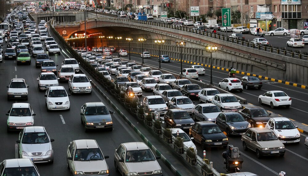 ترافیک نیمهسنگین در ورودیهای تهران ترافیک نیمهسنگین در ورودیهای تهران