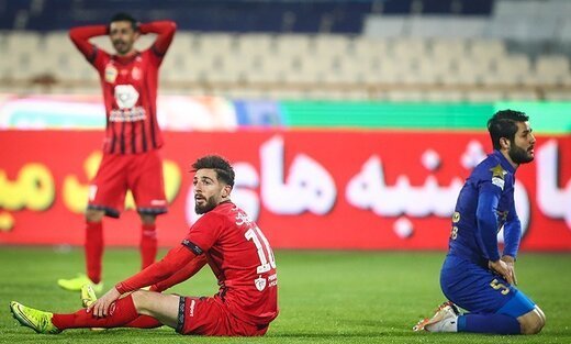 اولین بزنبزن تاریخ استقلال-پرسپولیس +عکس اولین بزنبزن تاریخ استقلال-پرسپولیس +عکس