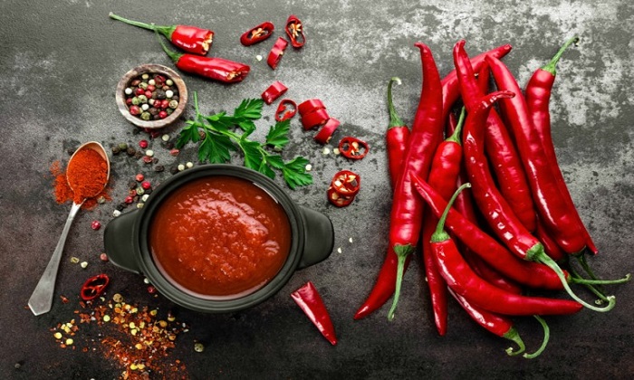 غذاهای تند و ۵خطر مصرف بیش از حد آنها غذاهای تند و ۵خطر مصرف بیش از حد آنها