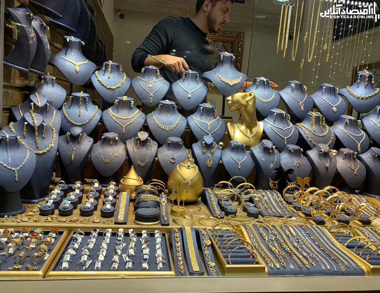 رشد ۹۰درصدی قیمت طلا از ابتدای سال/ نوسان یک میلیون تومانی طی یازده ماه رشد ۹۰درصدی قیمت طلا از ابتدای سال/ نوسان یک میلیون تومانی طی یازده ماه