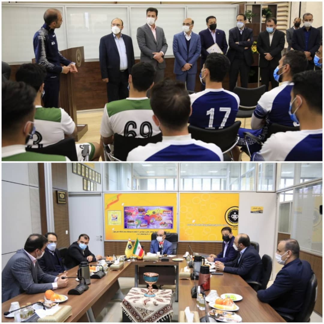 نقش مثبت باشگاه فولادمبارکه سپاهان در تزریق امید به جامعه نقش مثبت باشگاه فولادمبارکه سپاهان در تزریق امید به جامعه