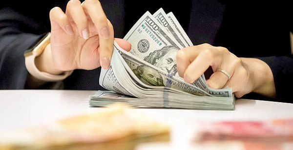 سردرگمی در بازار دلار سردرگمی در بازار دلار