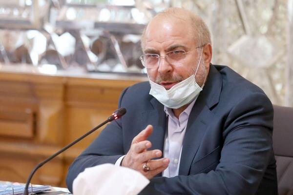 اقتصاد باید به دست مردم اداره شود/ نباید اجازه داد دلالان به راحتی کار کنند اقتصاد باید به دست مردم اداره شود/ نباید اجازه داد دلالان به راحتی کار کنند