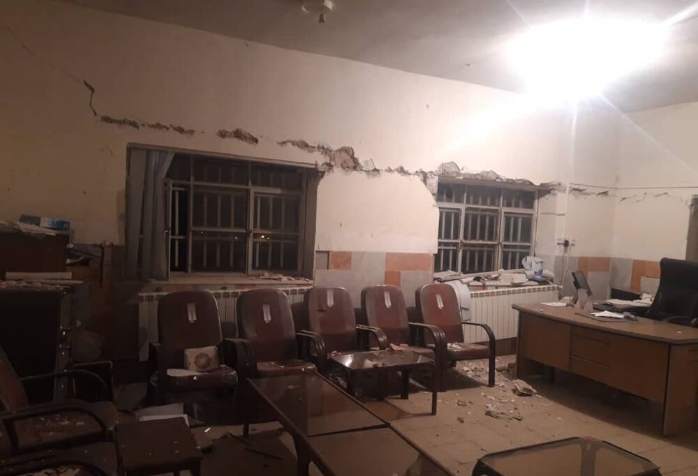 تخصیص ١٠میلیاردی برای رفع نیازهای زلزله زدگان سی سخت تخصیص ١٠میلیاردی برای رفع نیازهای زلزله زدگان سی سخت