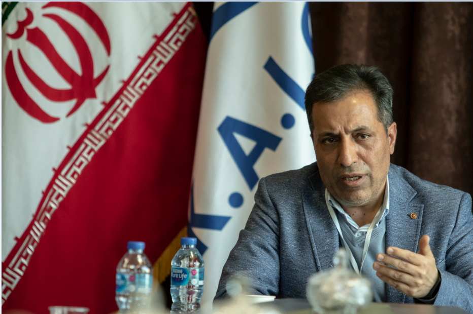 جک J۴ با ۸۵ درصد داخلی سازی به بازار عرضه میشود جک J۴ با ۸۵ درصد داخلی سازی به بازار عرضه میشود
