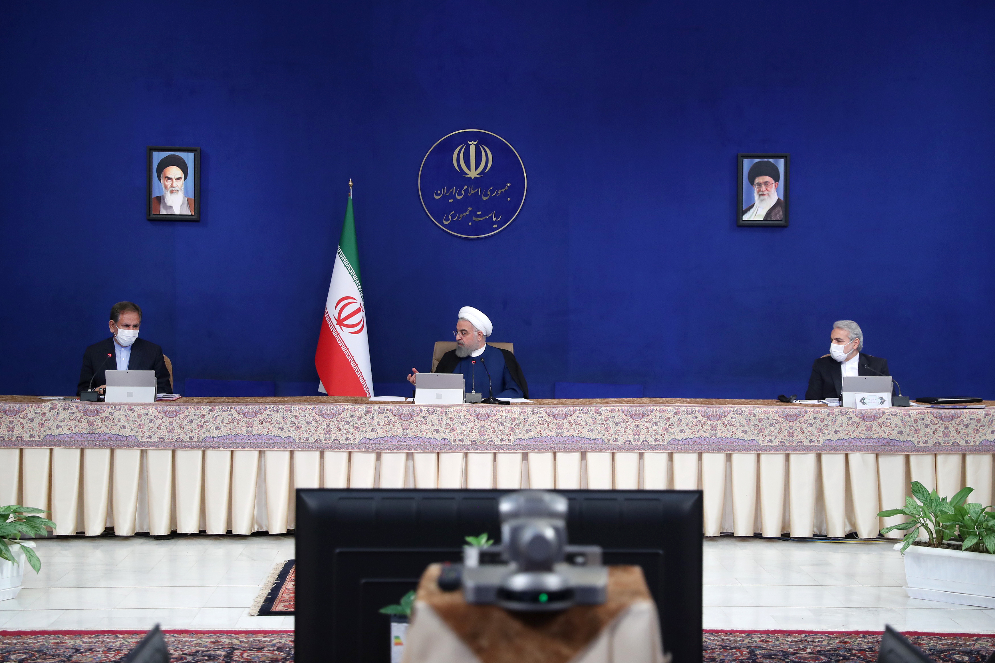 تشکیل جلسه مهم در دولت با حضور جهانگیری، ظریف و صالحی تشکیل جلسه مهم در دولت با حضور جهانگیری، ظریف و صالحی