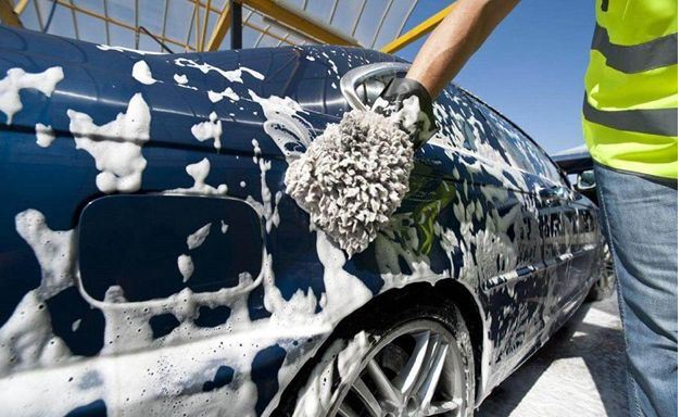 هدر رفتن سالانه 1000 میلیون لیتر آب شیرین با شستن ماشینها هدر رفتن سالانه 1000 میلیون لیتر آب شیرین با شستن ماشینها
