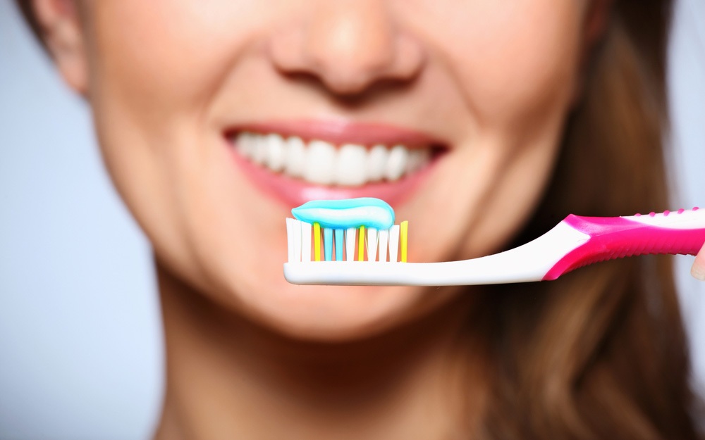 چرا باید مسواک را به موقع عوض کنیم؟ چرا باید مسواک را به موقع عوض کنیم؟