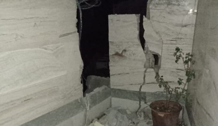 ۸۰درصد منازل مسکونی شهر سی سخت خسارت دیده است ۸۰درصد منازل مسکونی شهر سی سخت خسارت دیده است