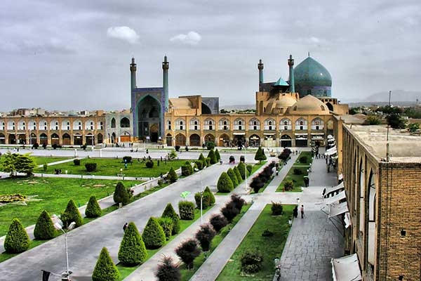 کرونا کمر گردشگری اصفهان را شکست کرونا کمر گردشگری اصفهان را شکست