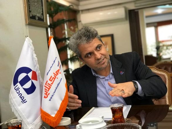 فروش بیمهنامه شخص ثالث در ۱۲قسط خلاف قانون است فروش بیمهنامه شخص ثالث در ۱۲قسط خلاف قانون است
