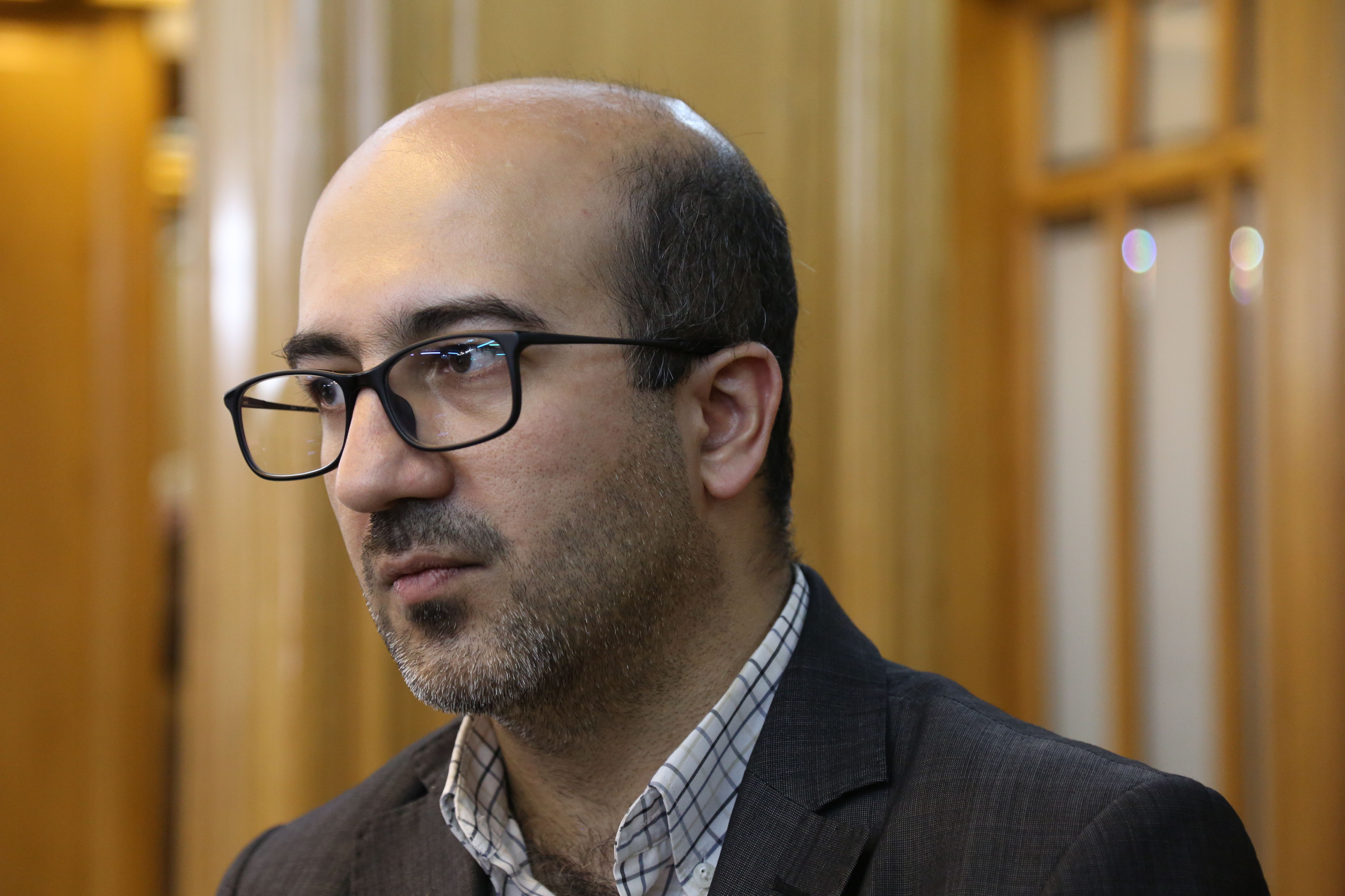 لایحه بحث برانگیز «بهره برداری از پیاده روها» بررسی میشود لایحه بحث برانگیز «بهره برداری از پیاده روها» بررسی میشود