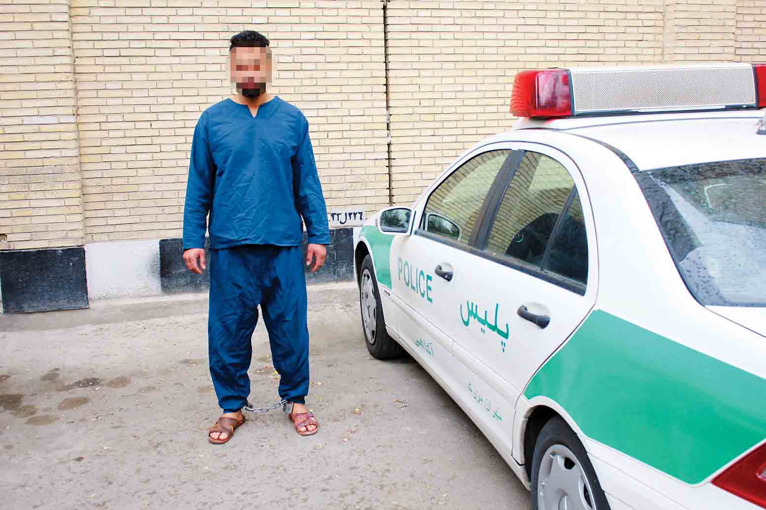 دختر جوان قاتل پدرش را به دام انداخت دختر جوان قاتل پدرش را به دام انداخت