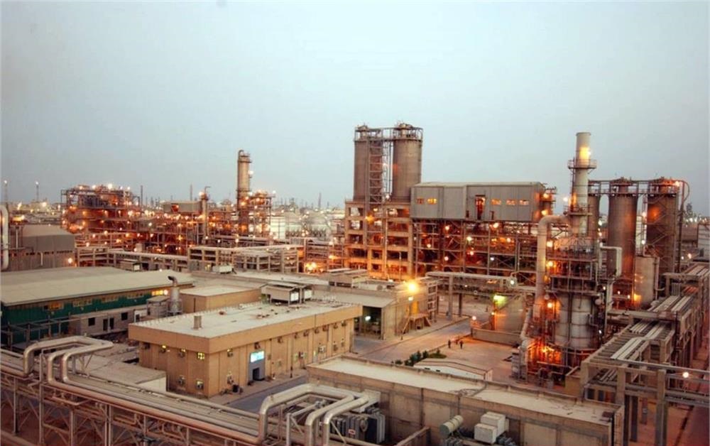 تاثیر کرونا بر اقتصاد پتروشیمی/ جهش مصرف داخلی در برابر محدودیتهای صادراتی تاثیر کرونا بر اقتصاد پتروشیمی/ جهش مصرف داخلی در برابر محدودیتهای صادراتی