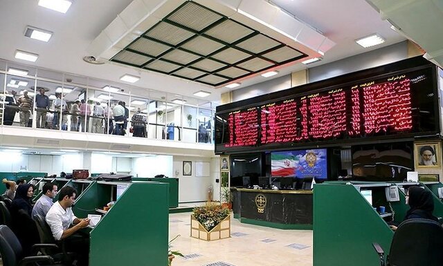 چه میزان از سهم بانکها و بیمهها در صندوقهای ETF عرضه میشود؟ چه میزان از سهم بانکها و بیمهها در صندوقهای ETF عرضه میشود؟