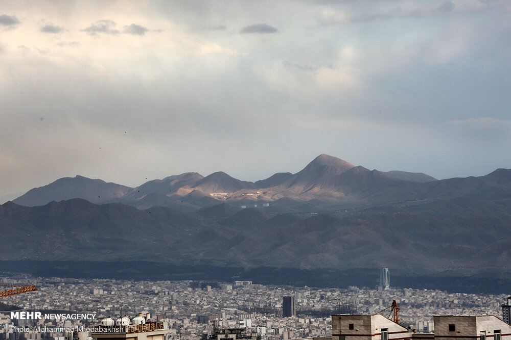 کیفیت هوای تهران سالم است