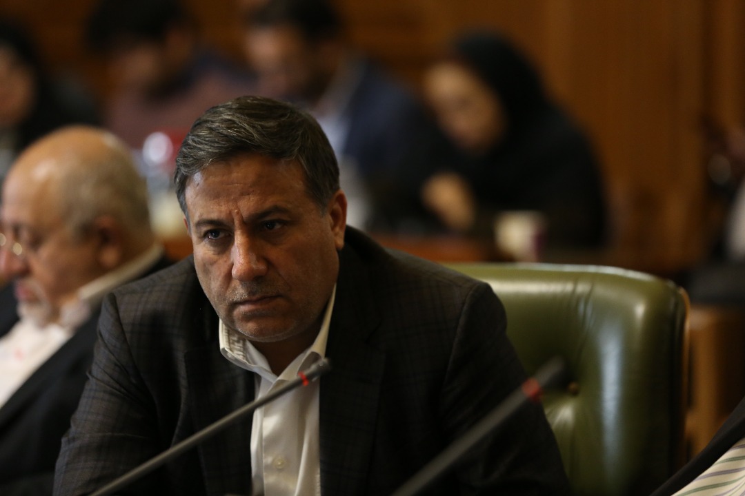 کلاه شرعی بنیاد مستضعفان بر سر شهرداری/ چرا پارکینگ اکبر، پارکینگ پلاسکو نمیشود؟ کلاه شرعی بنیاد مستضعفان بر سر شهرداری/ چرا پارکینگ اکبر، پارکینگ پلاسکو نمیشود؟