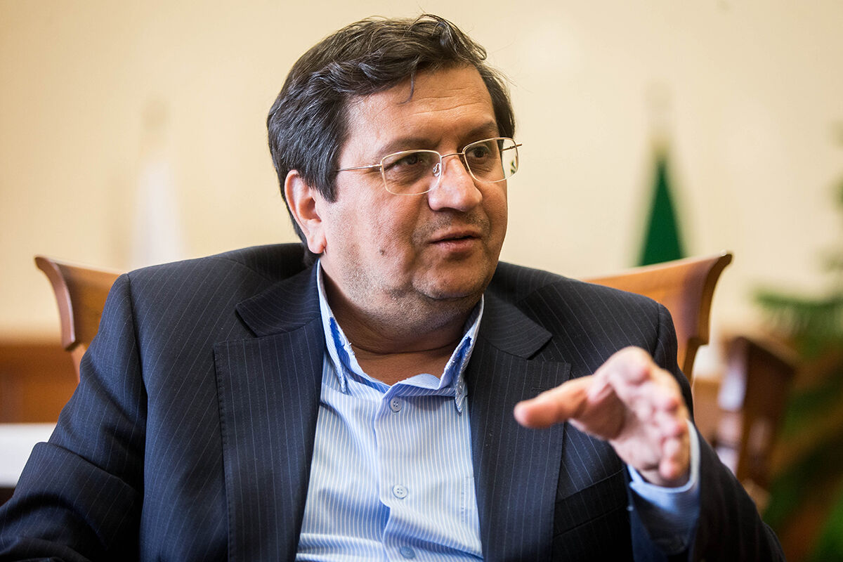 همتی: ادغام موسسه کوثر در بانک سپه تا پایان خرداد