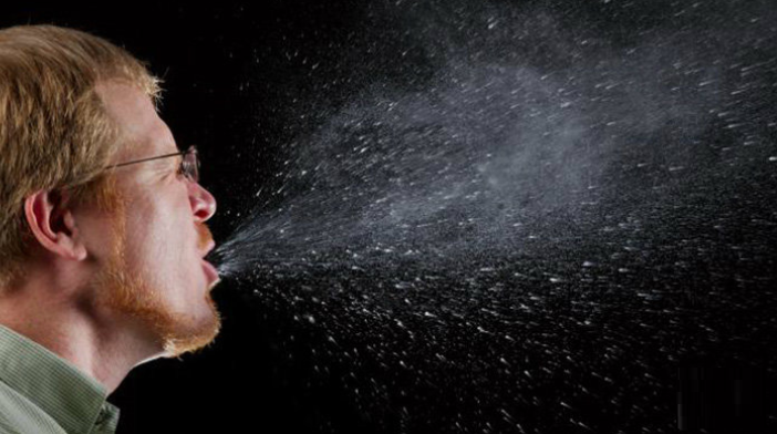 ریزذرات بزاقی چقدر در شیوع کرونا خطرناکند؟
