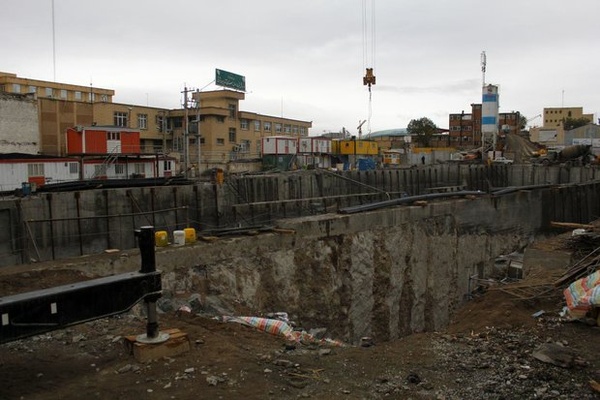 کشف استخوان‌های دوره اسلامی در گودبرداری مترو تبریز