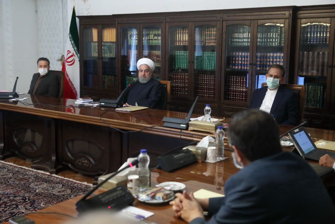 تاکید روحانی بر آزادسازی داراییهای ایران در جهان/ نباید فشار تحریم برای تامین ارز باعث افزایش افسار گسیخته قیمتها شود تاکید روحانی بر آزادسازی داراییهای ایران در جهان/ نباید فشار تحریم برای تامین ارز باعث افزایش افسار گسیخته قیمتها شود