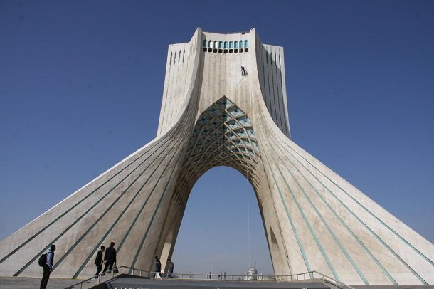 برج آزادی نارنجی شد +عکس برج آزادی نارنجی شد +عکس