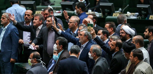 جدول هیات رییسه کمیسیون های مجلس یازدهم در سال اول جدول هیات رییسه کمیسیون های مجلس یازدهم در سال اول