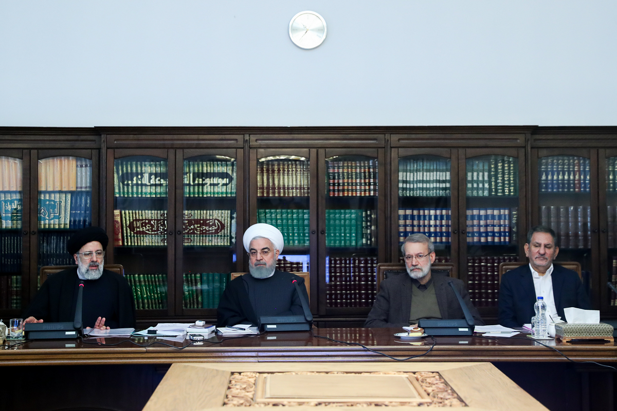 علت تعطیلی ۱ماهه جلسات سران قوا چیست؟ علت تعطیلی ۱ماهه جلسات سران قوا چیست؟