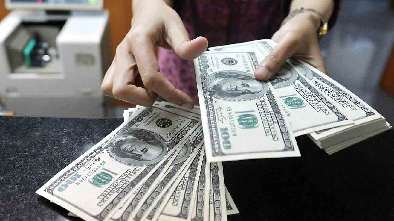 دلار در منطقه خطر دلار در منطقه خطر