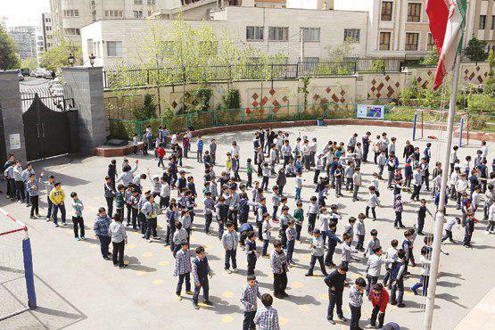 مطالبات خدمتگزاران مدارس و پاسخ مسئولان مطالبات خدمتگزاران مدارس و پاسخ مسئولان