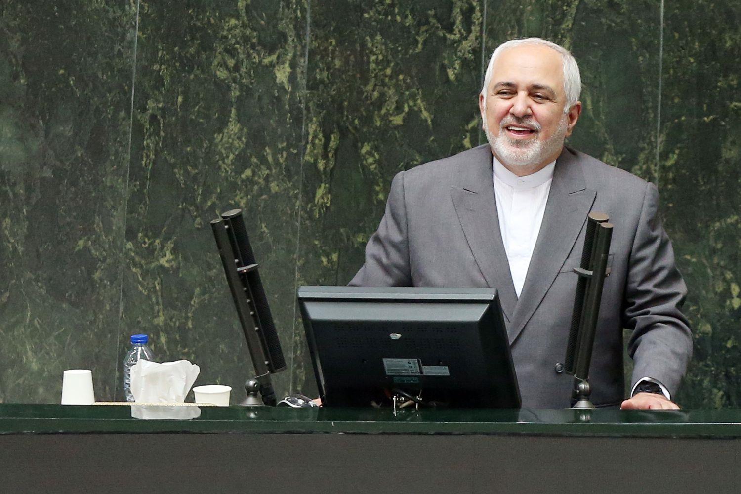 ظریف: یک وجب از ایران را به چین نمیدهیم ظریف: یک وجب از ایران را به چین نمیدهیم