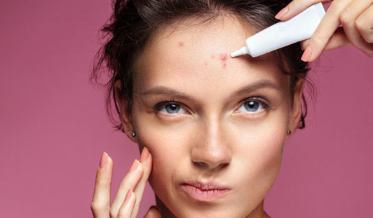 برای کاهش جوشهای صورت چه خوراکیهایی بخورم؟ برای کاهش جوشهای صورت چه خوراکیهایی بخورم؟