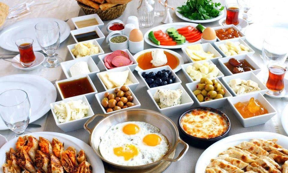 میان وعدههای غذایی را جدی بگیرید میان وعدههای غذایی را جدی بگیرید