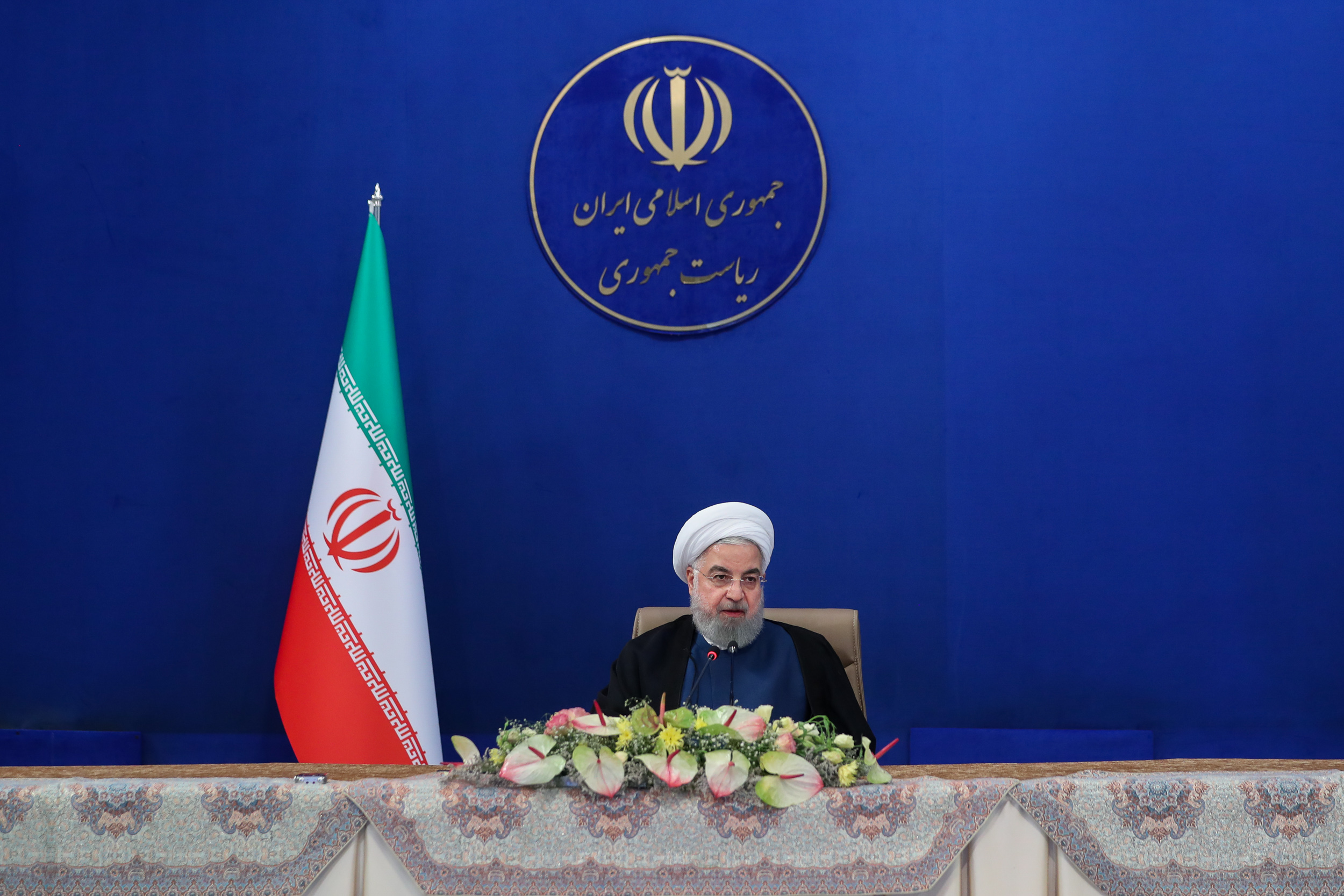 روحانی: حفظ جان و سلامت مردم مهمترین اولویت دولت است روحانی: حفظ جان و سلامت مردم مهمترین اولویت دولت است